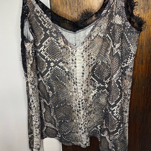 Super cute and flown ZARA cheetah tank top. SIZE SMALL - Picture 2 of 2